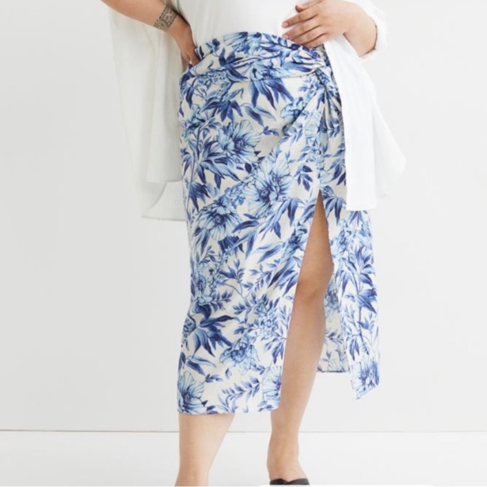 H&M Draped Linen Blend Floral Skirt